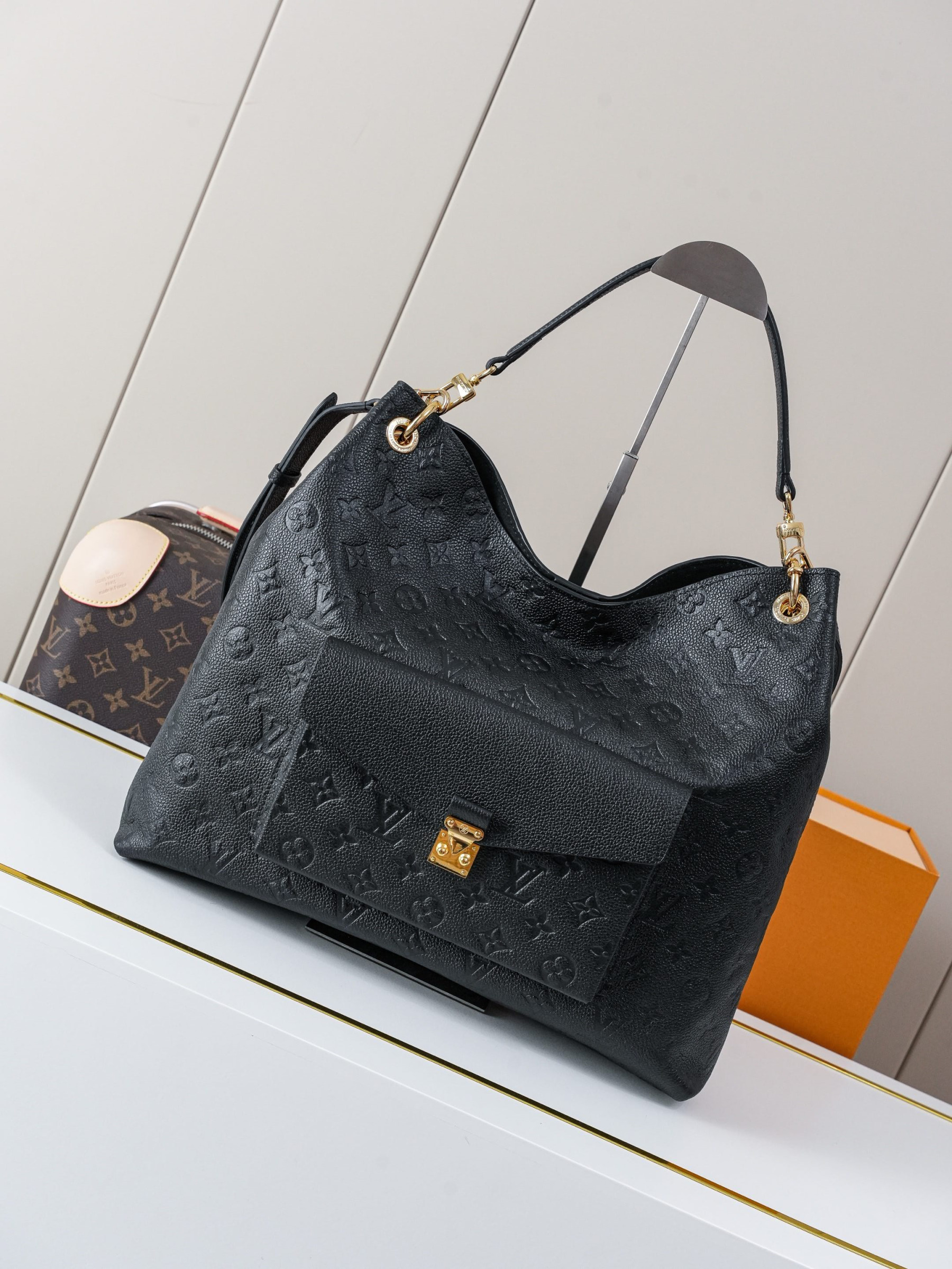 LV Hobo Métis M27189 35x32.5x10cm Without Box
