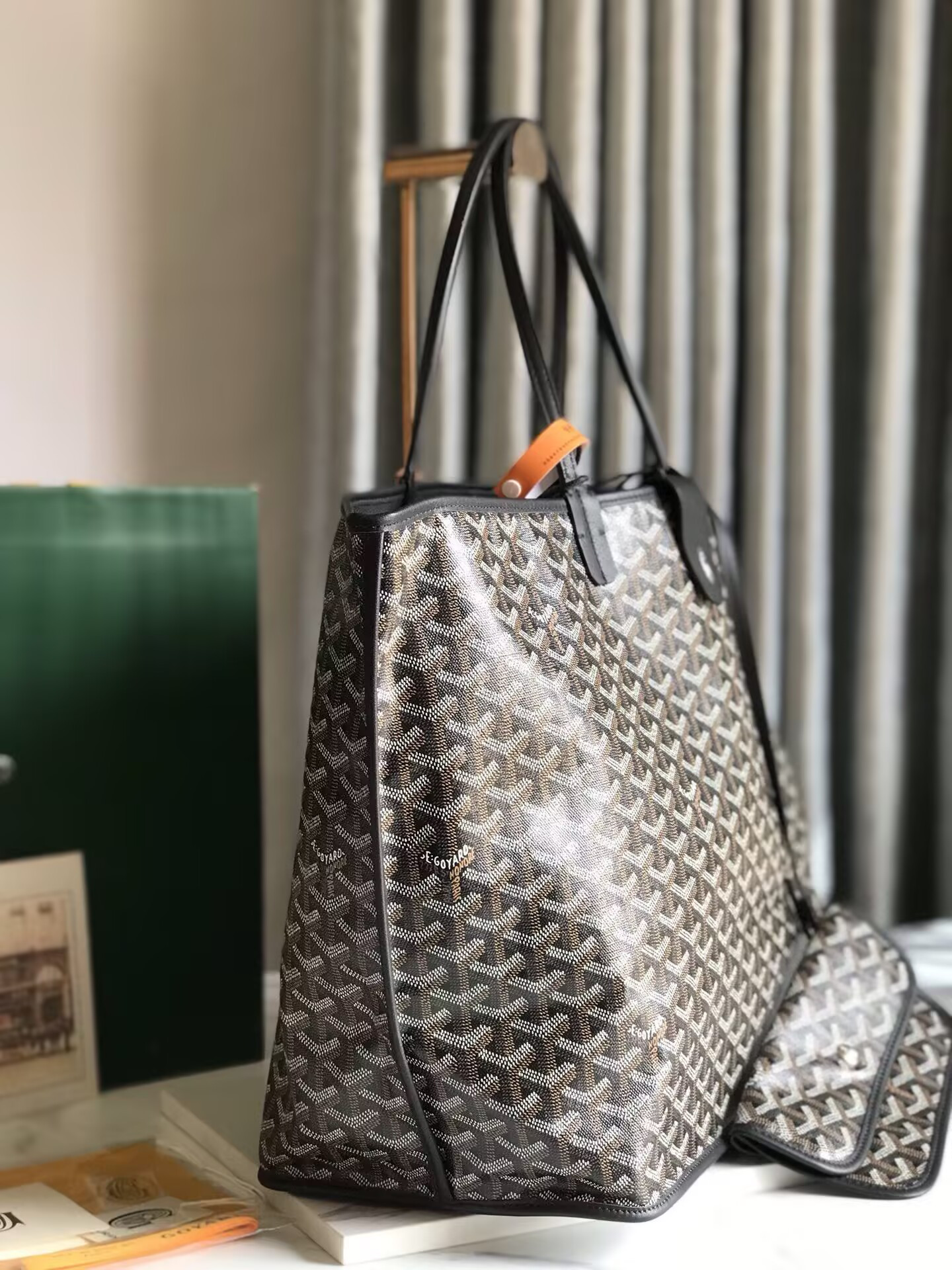 G09ard anjou gm bag 39x32x19cm