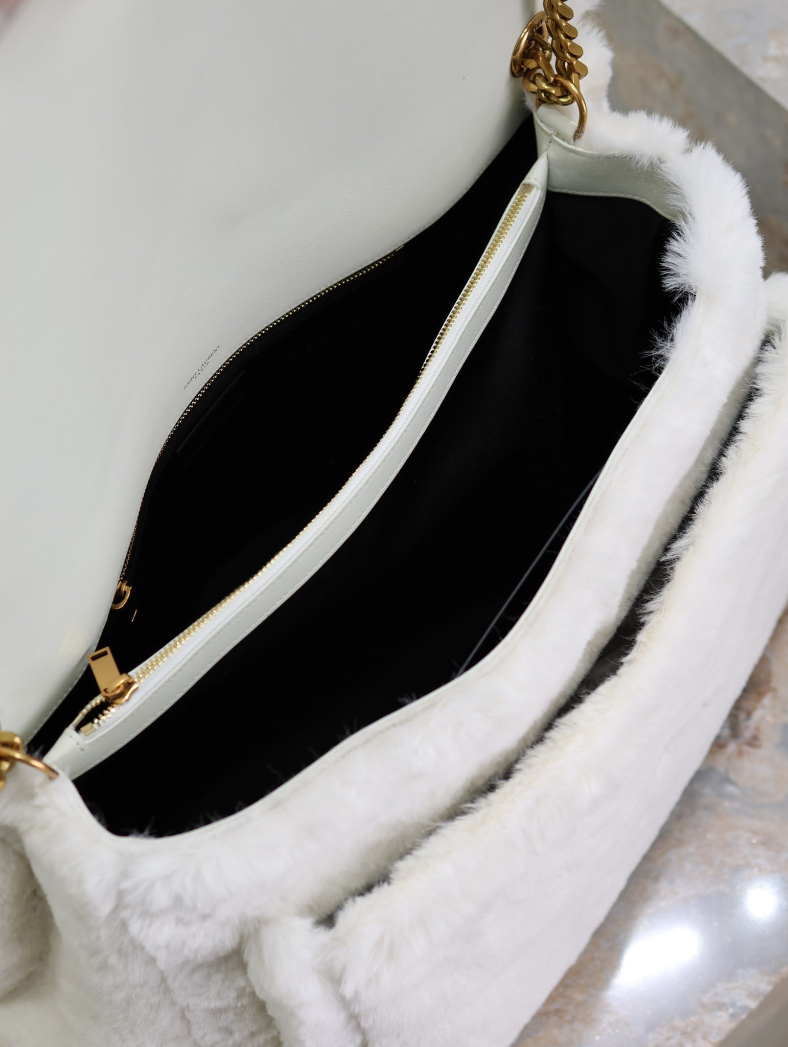 Y51 NIKI LARGE IN SHEARLING 47 X 34 X 16 CM