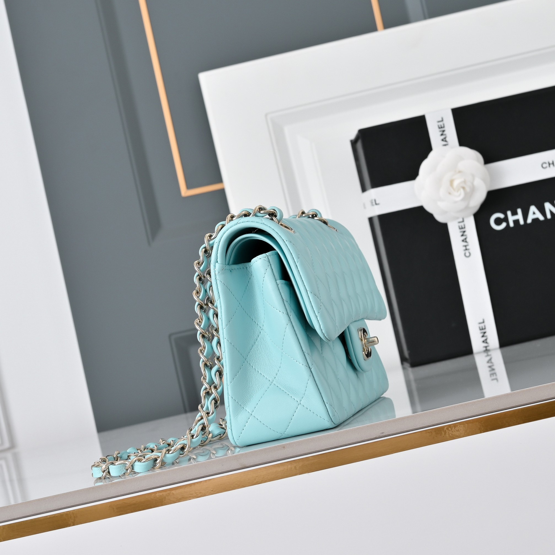 Ch**el classic flap handbag sky blue lambskin with light gold hardware a01113 23x14.5x6cm