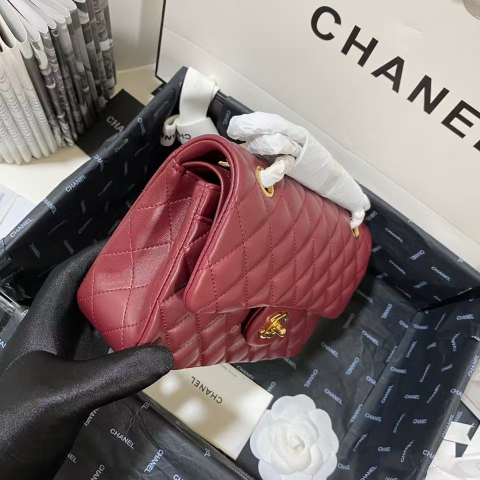 Ch**el SMALL CLASSIC HANDBAG Gold Metal 14.5×23×6cm