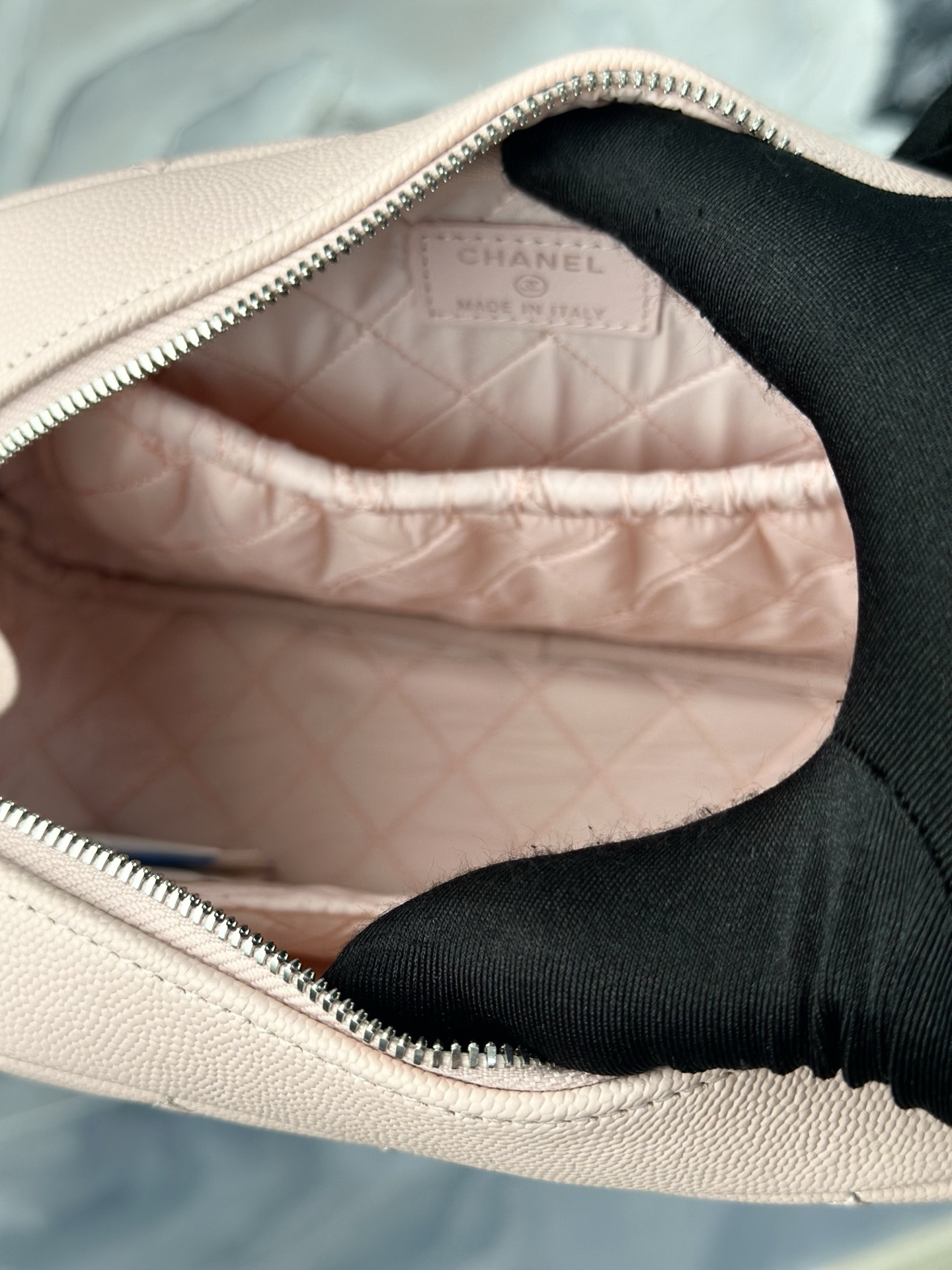 Ch**el pouch bag a31105 21x6x14cm
