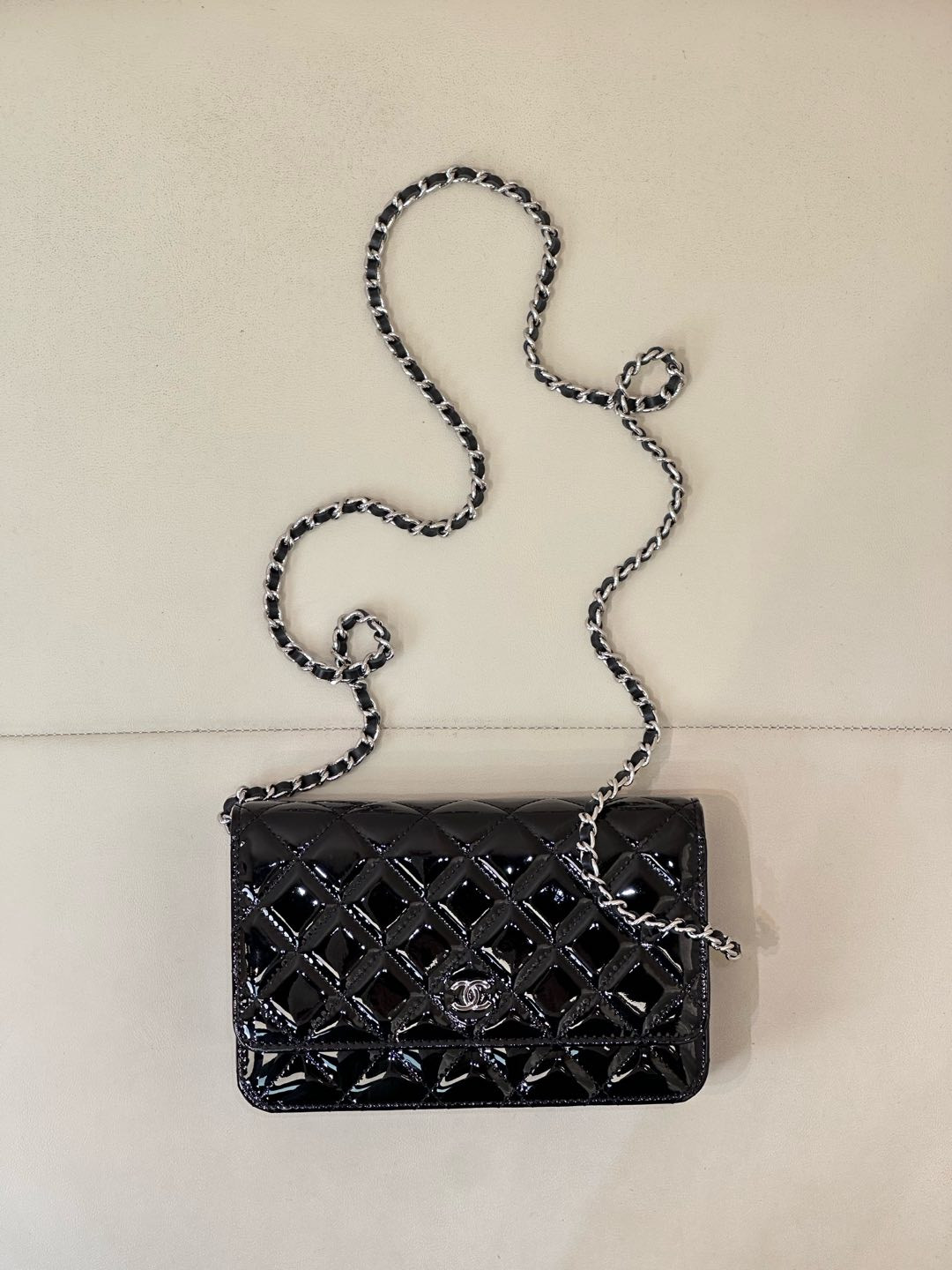 Ch**el woc classic wallet on chain 13x19x3cm
