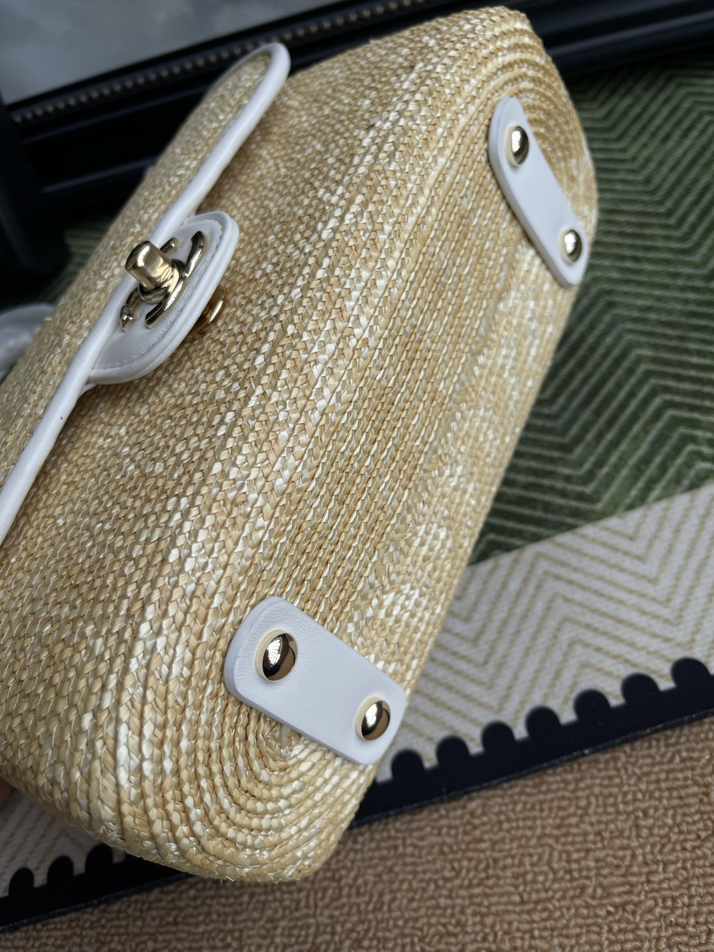 Ch**el flap bag as6017 23x14.5x6cm