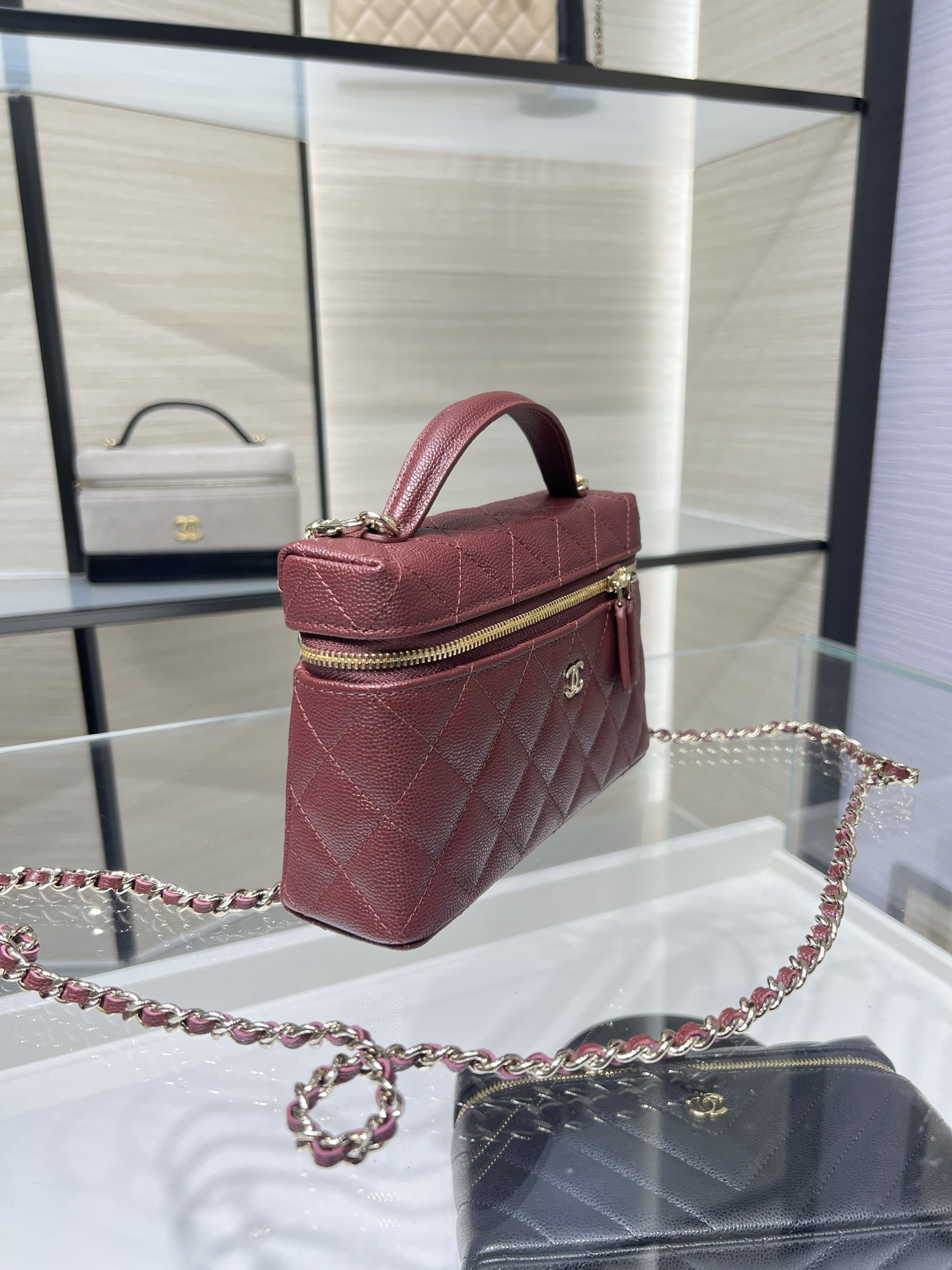 Ch**el classic vanity with chain handbag ap4385 17x19.5x5cm
