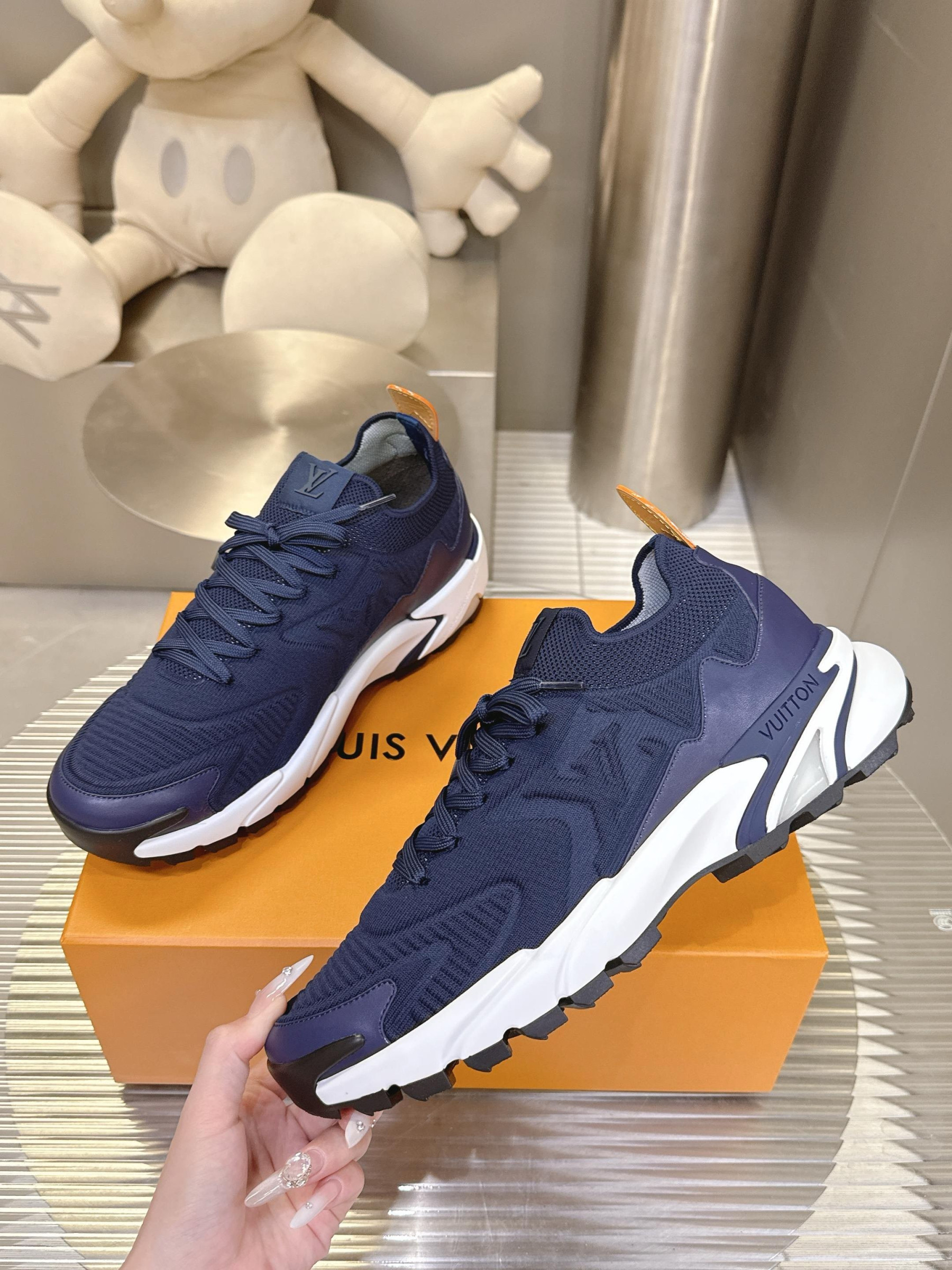 UA LV Sneakers