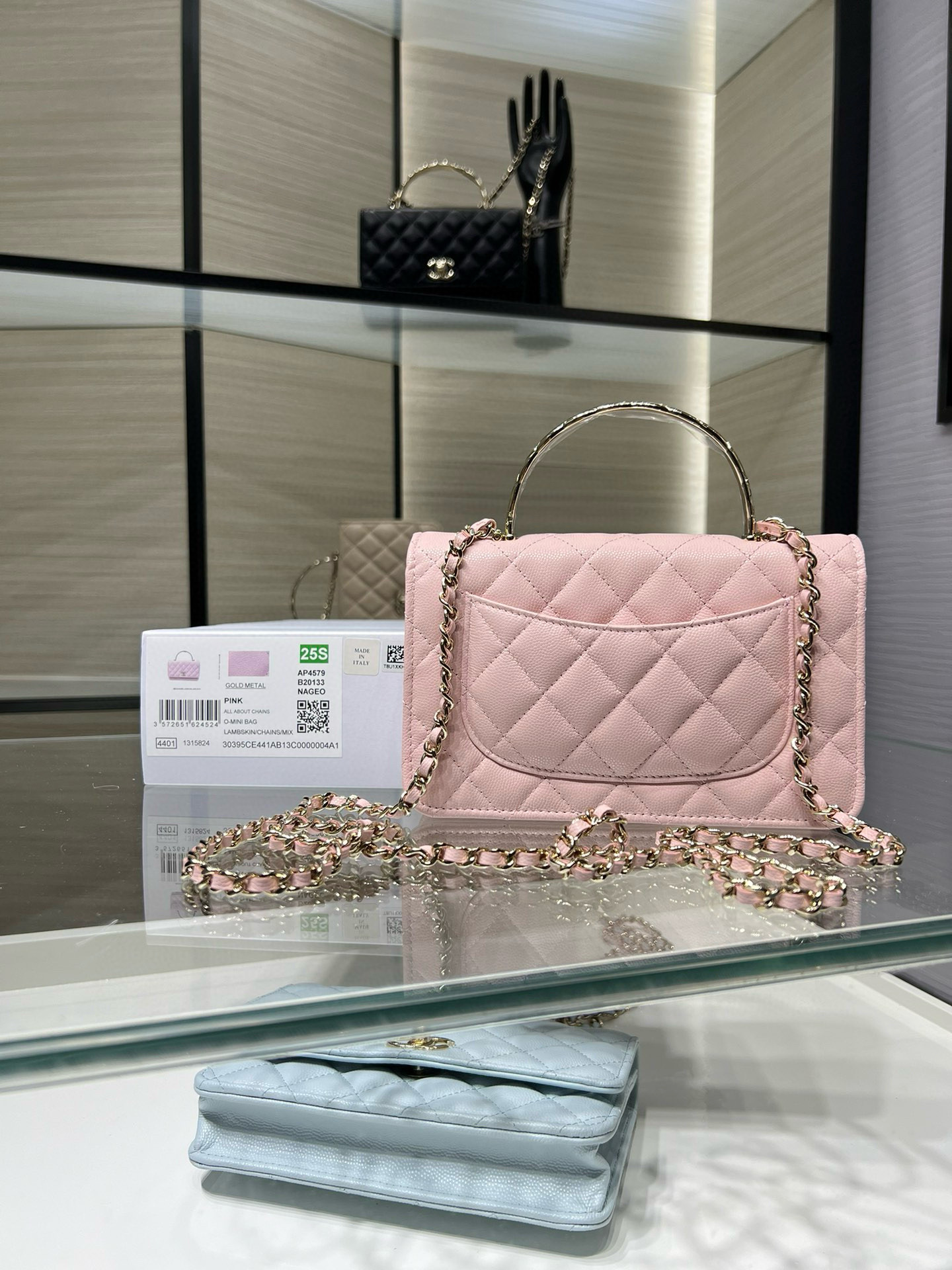 Ch**el clutch with chain ap4579 19x12x3.5cm
