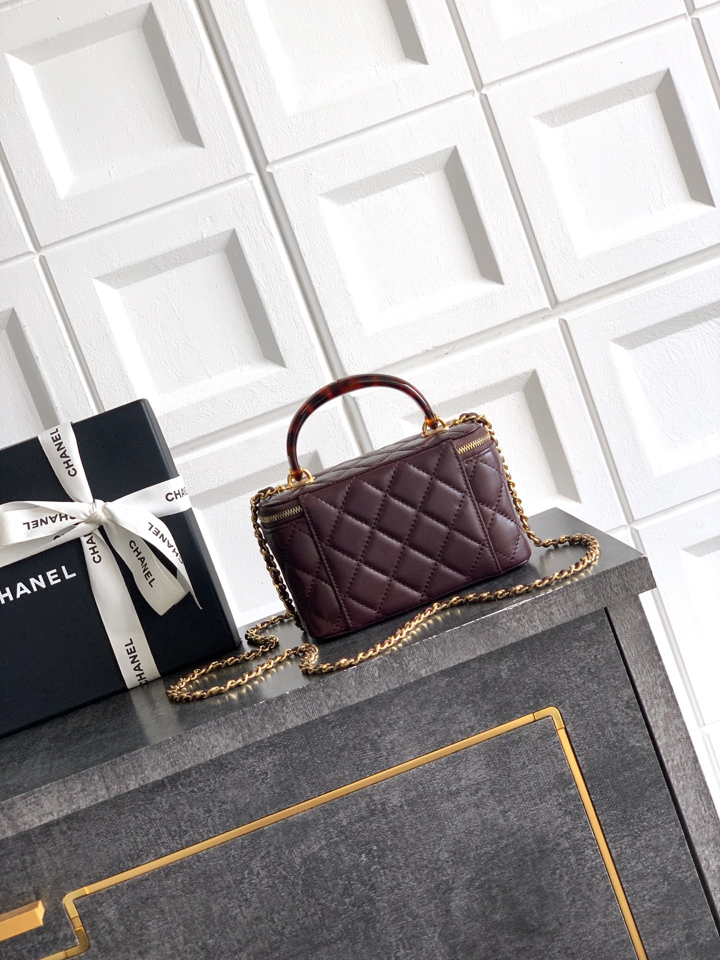 Ch**el classic vanity with chain handbag 17x9.5x8cm