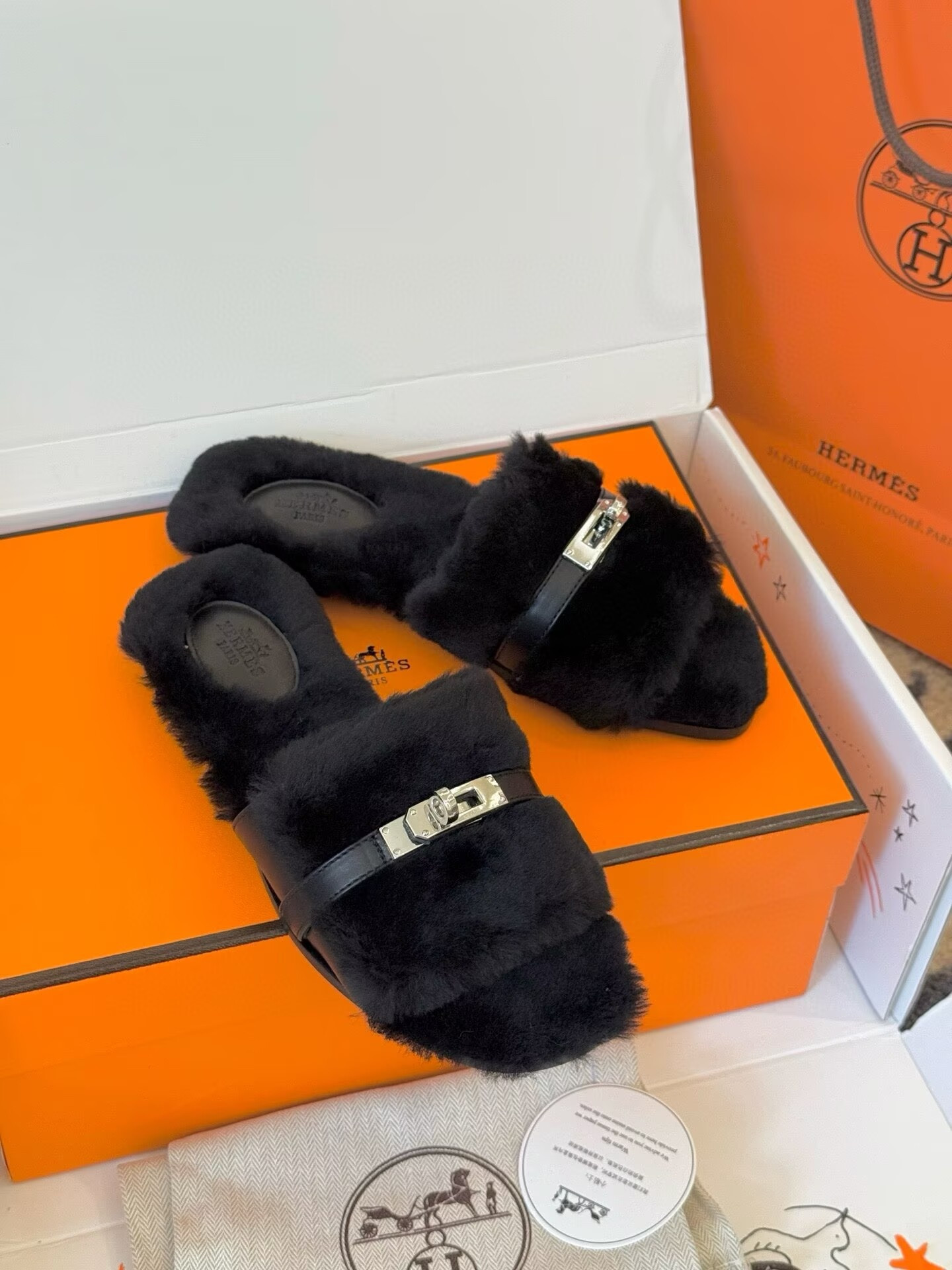 UA H**me5 Giulia Sandal