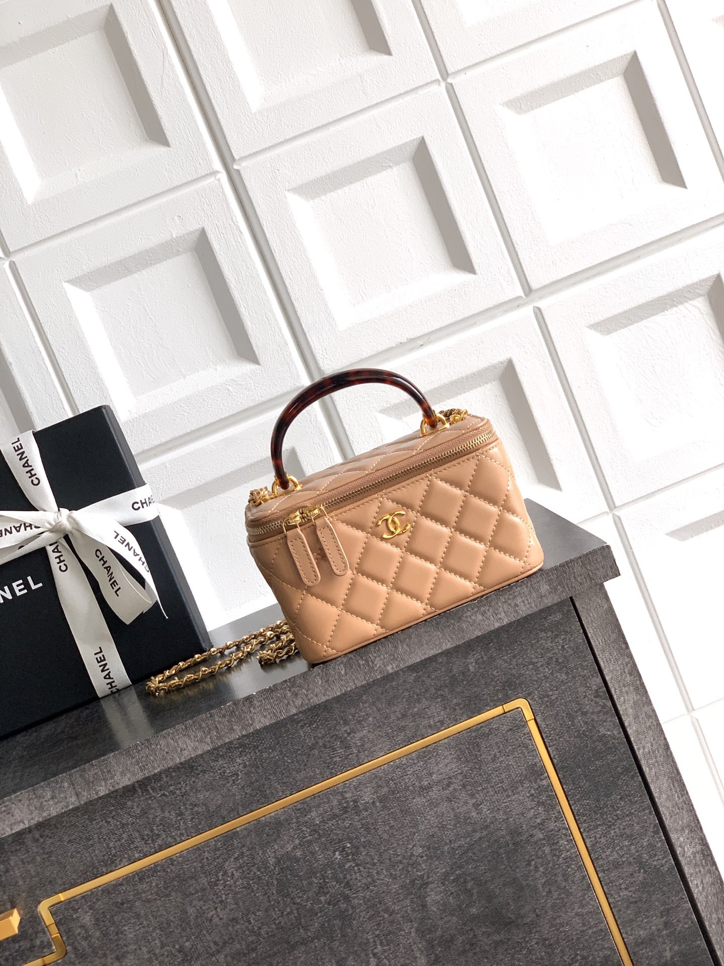 Ch**el classic vanity with chain handbag 17x9.5x8cm