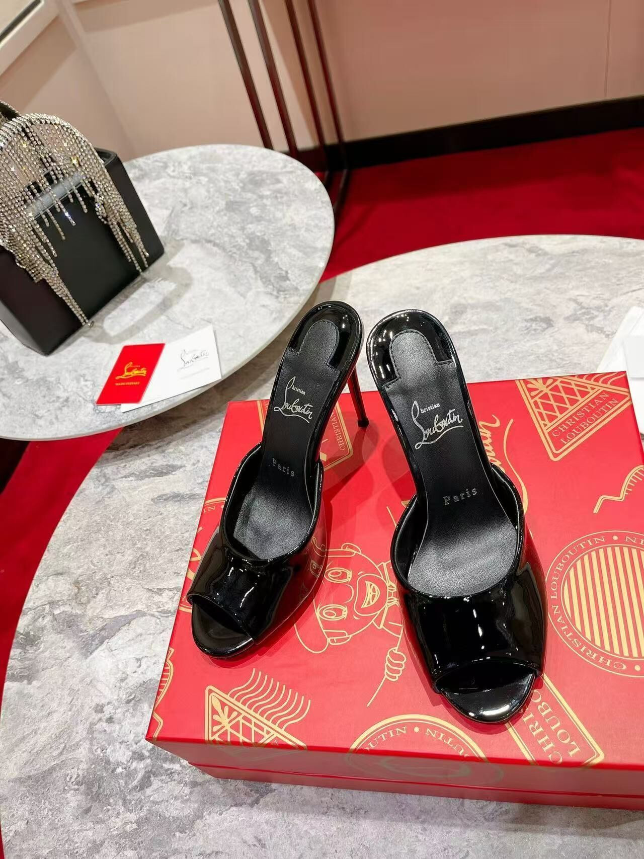 ua Chr1st1an louboutin me dolly patent leather mules