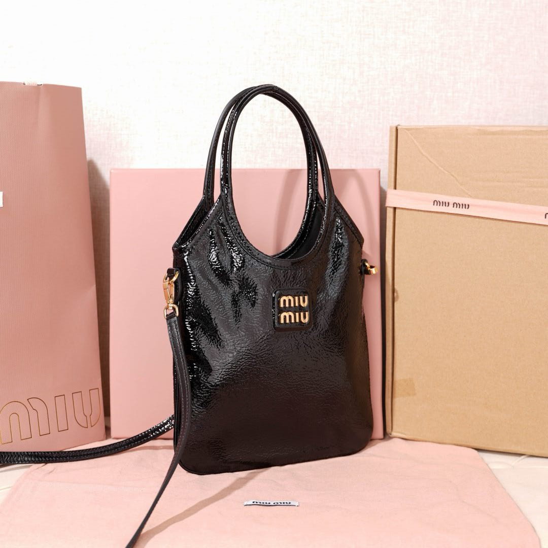 M1v M1v ivy leather handbag 20x 24 cm