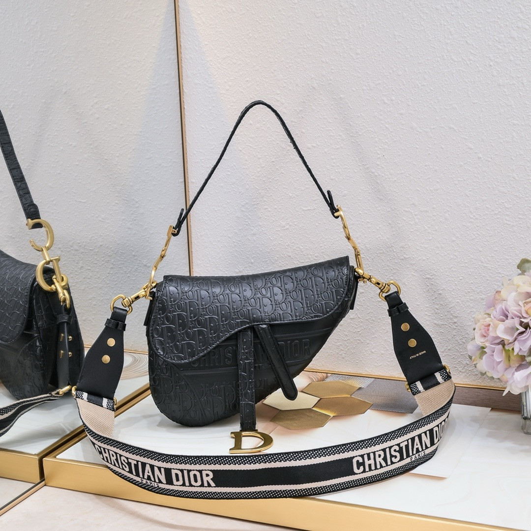 D10r SADDLE BAG WITH STRAP Black Oblique Embossed Calfskin 25.5x20x6.5cm