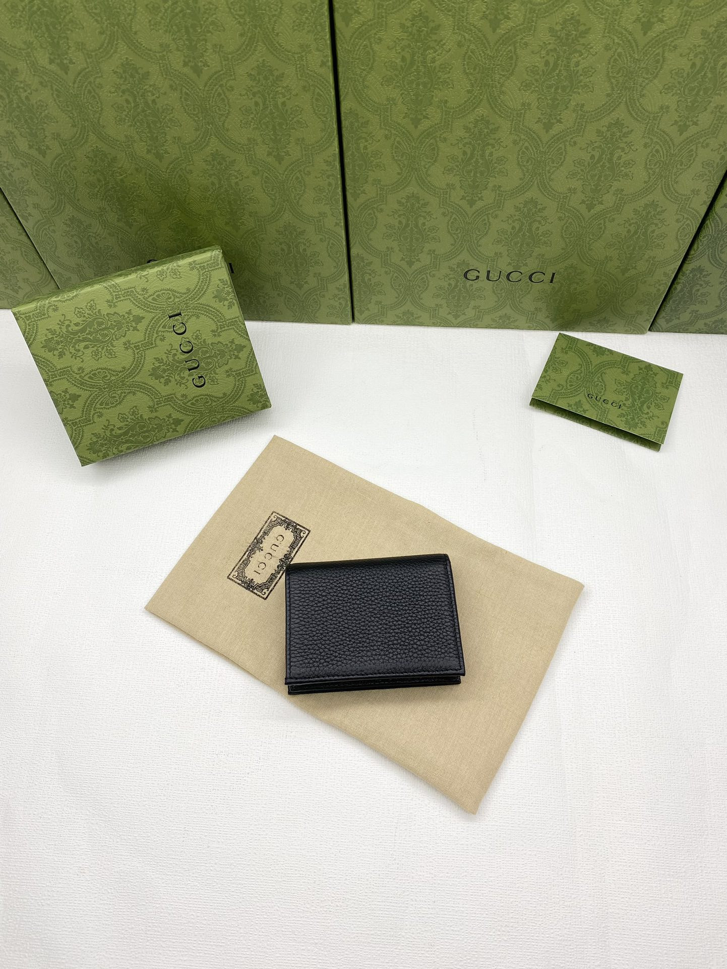 Gvc*1 HUHU card wallet 11x8.5x3cm