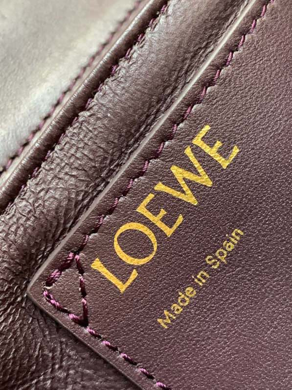 L0ew* Puffer Goya bag 23×17×9CM