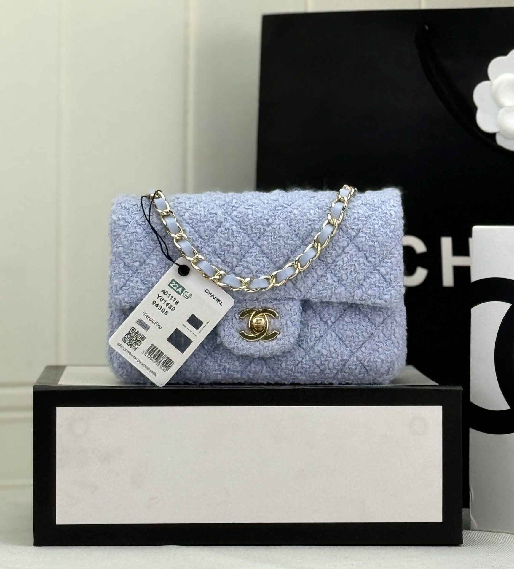 Ch**el MINI CLASSIC 11.12 HANDBAG 20 12 × 20 × 6 cm