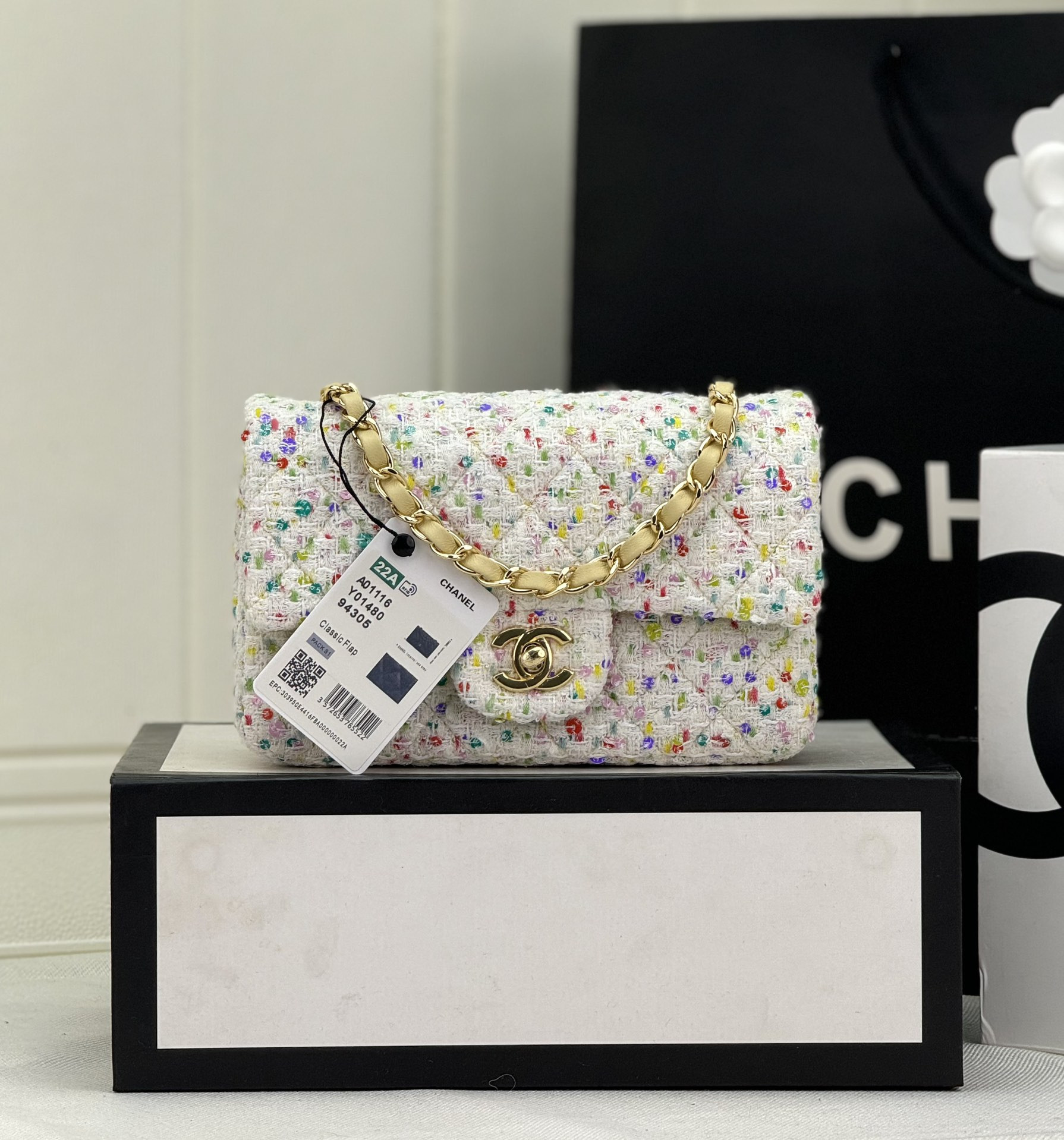 Ch**el MINI CLASSIC 11.12 HANDBAG 20 12 × 20 × 6 cm