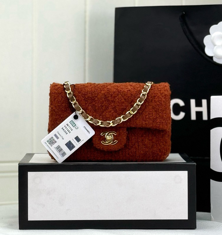Ch**el MINI CLASSIC 11.12 HANDBAG 20 12 × 20 × 6 cm
