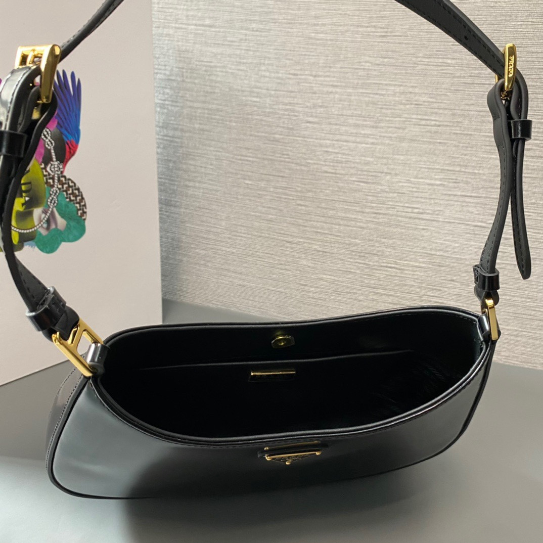 Pra*a Cleo shoulder bag 22x6x27cm