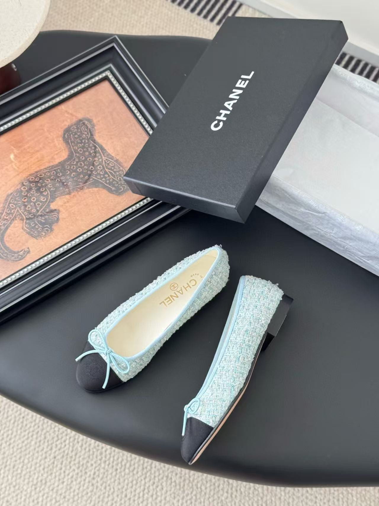 UA Ch**el Ballet flats