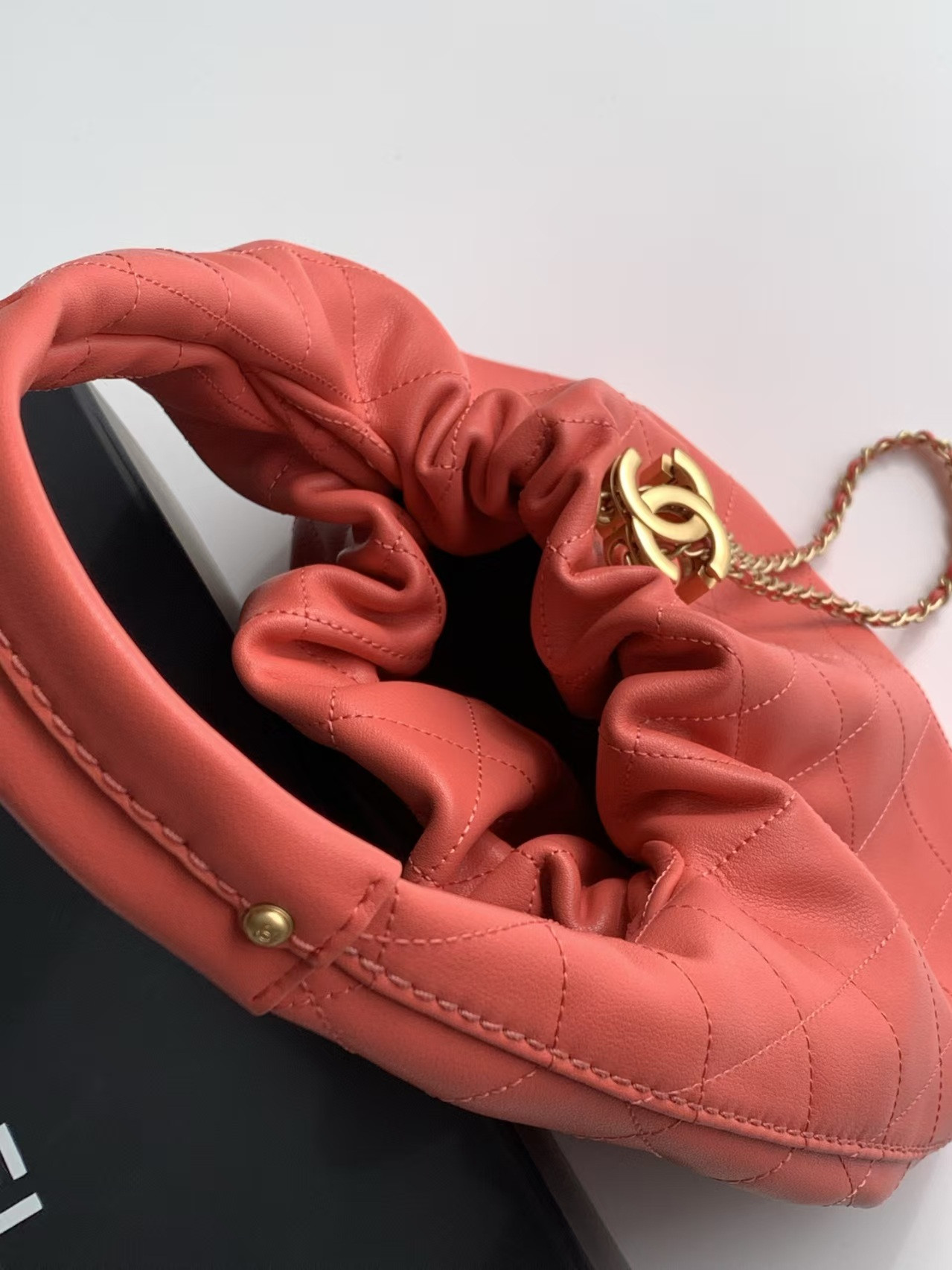 Ch**el hobo handbag as5976 32x24x12cm