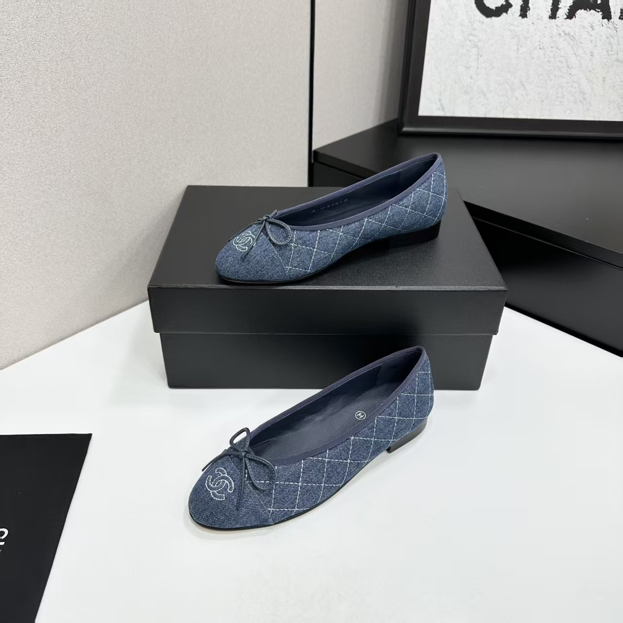 ua Ch**el ballet flats
