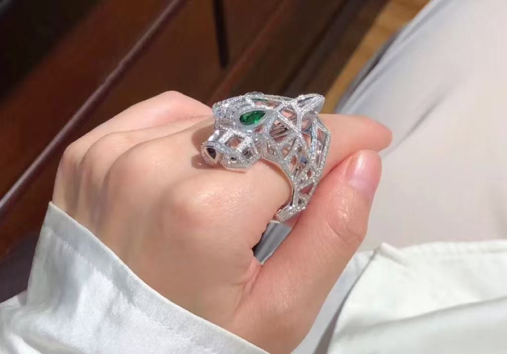Ca*t1er panthère de Ca*t1er ring