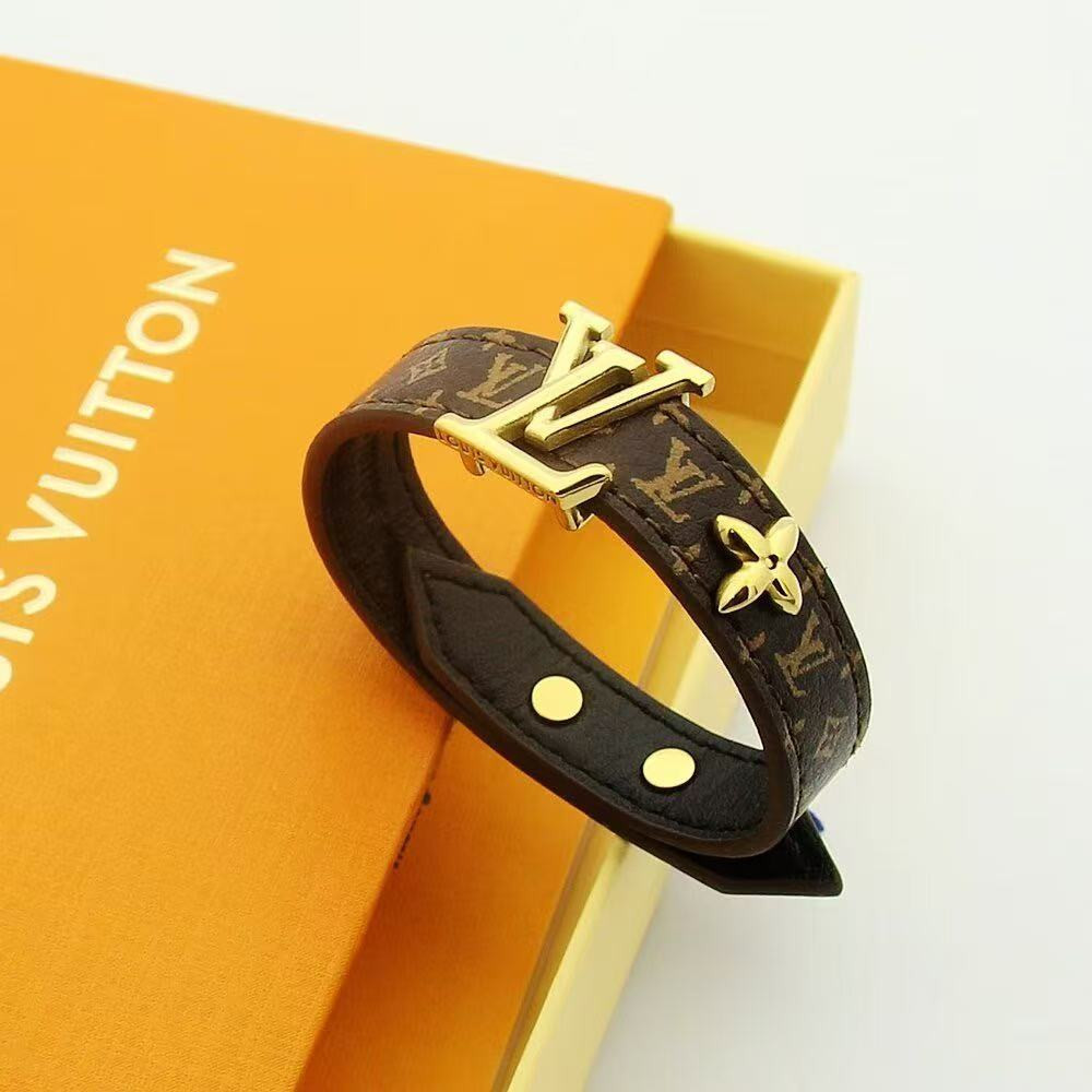 l0vis Vvtt0n bracelet