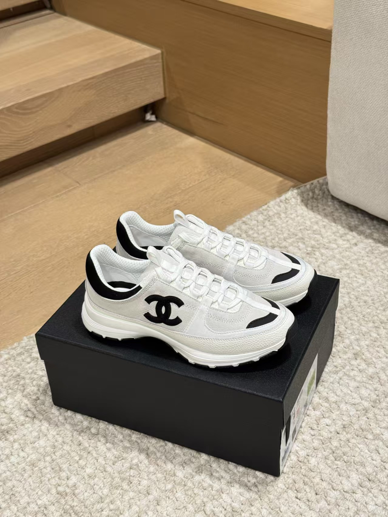 ua Ch**el sneakers
