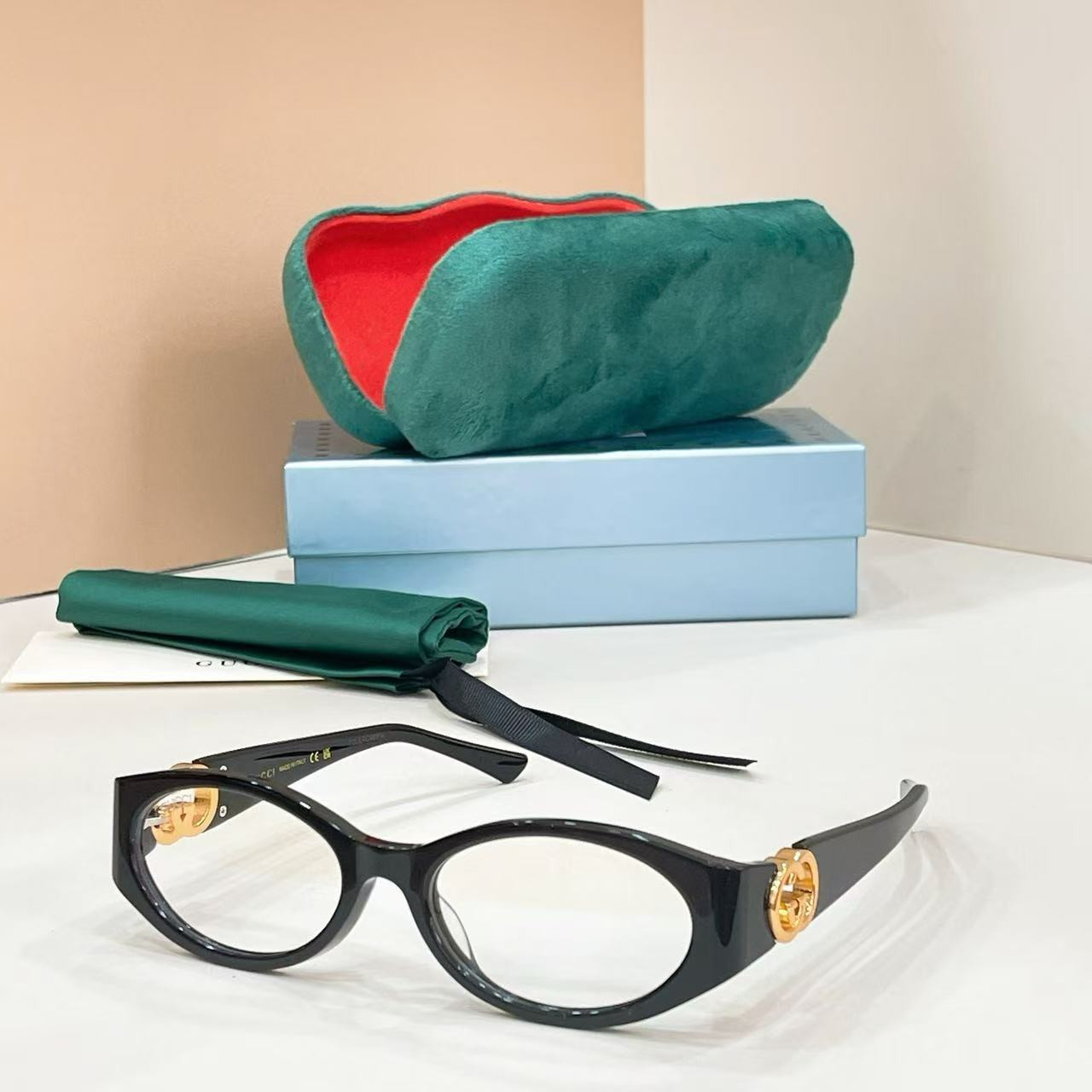 Gvc*1 glasses