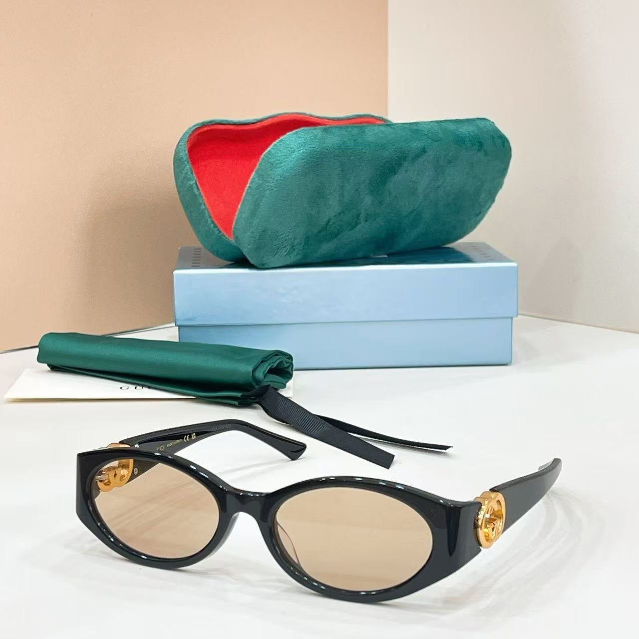 Gvc*1 glasses