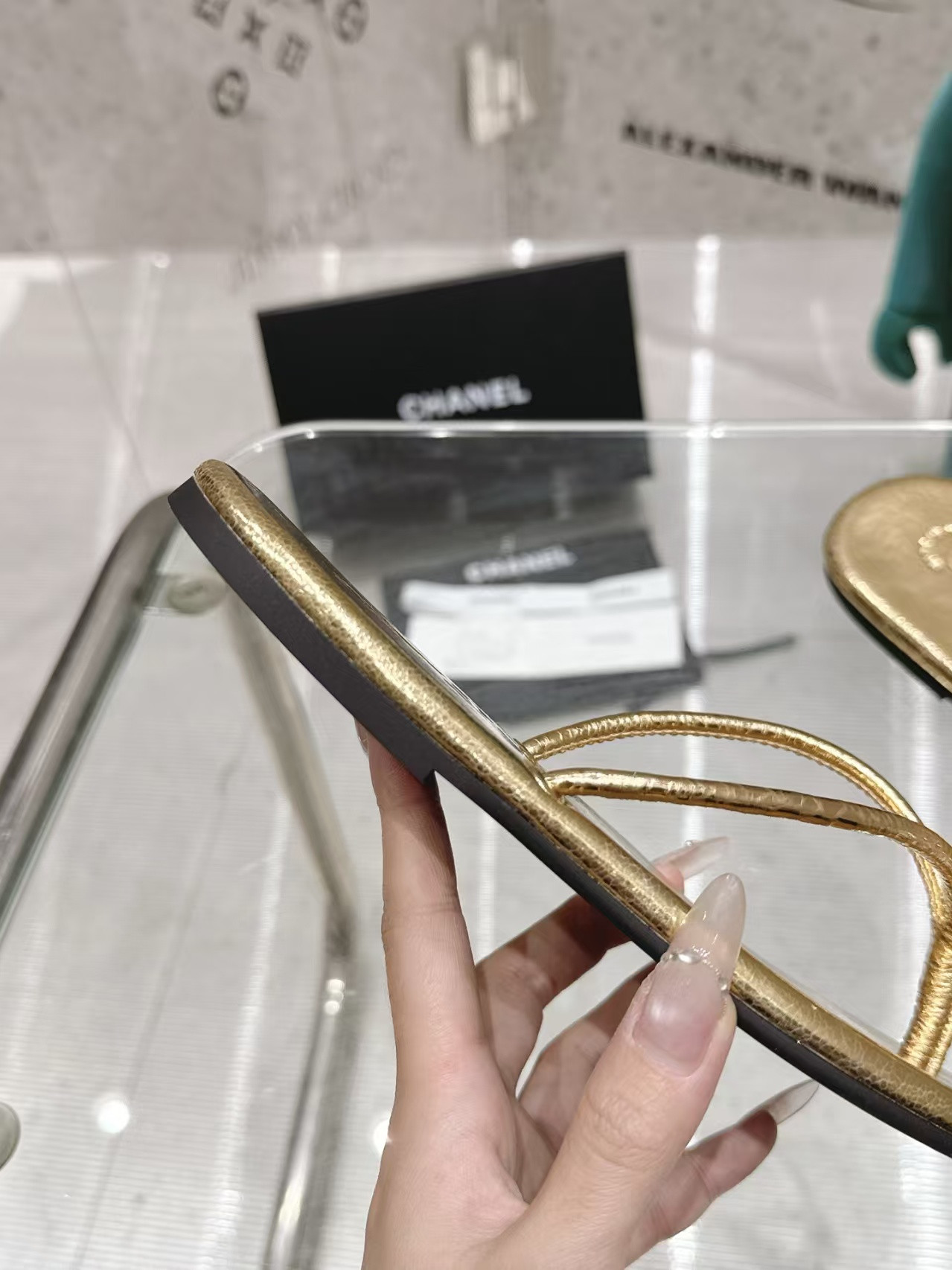 ua Ch**el slides
