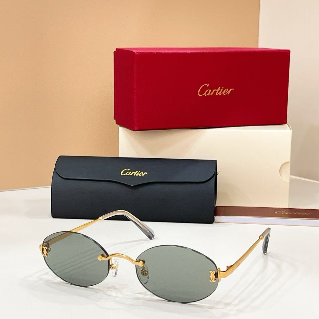 Ca*t1er glasses