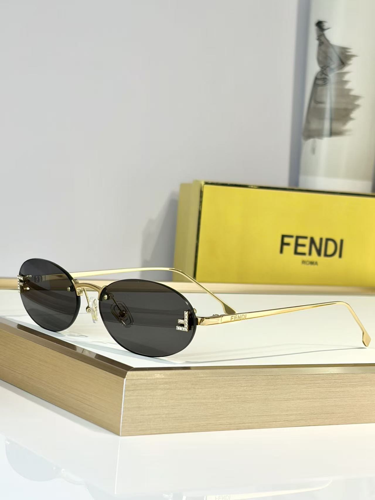 F**di glasses