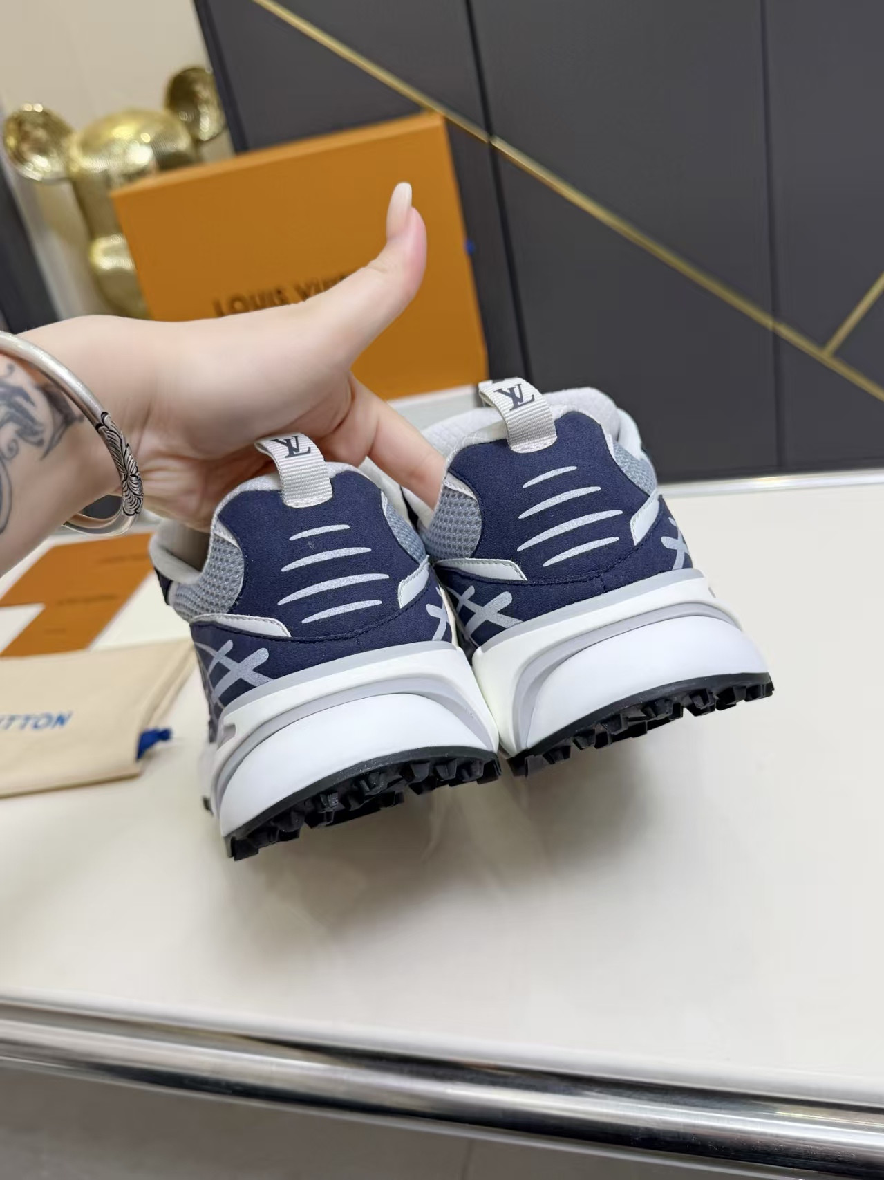UA LV Sneakers