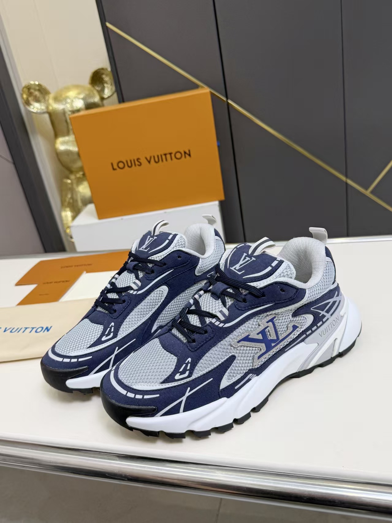 UA LV Sneakers