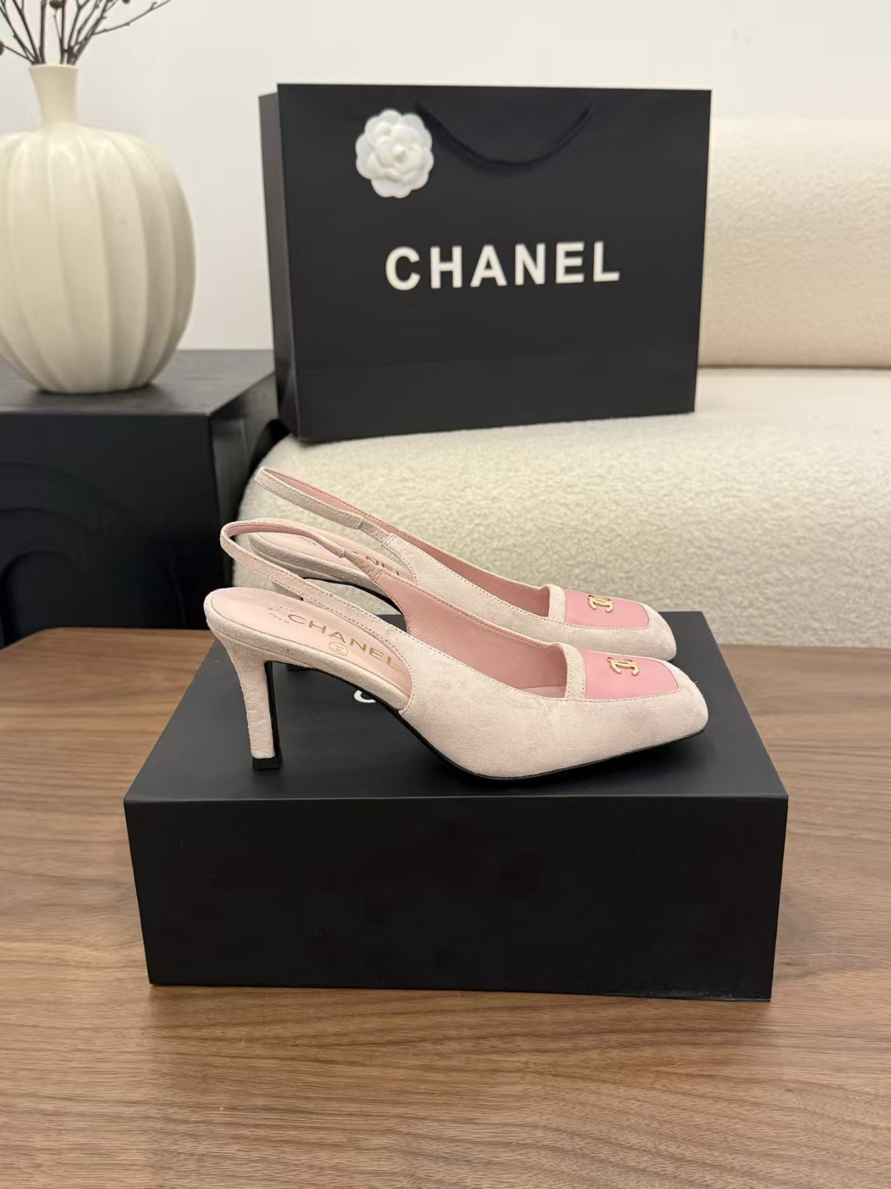 ua Ch**el slingbacks