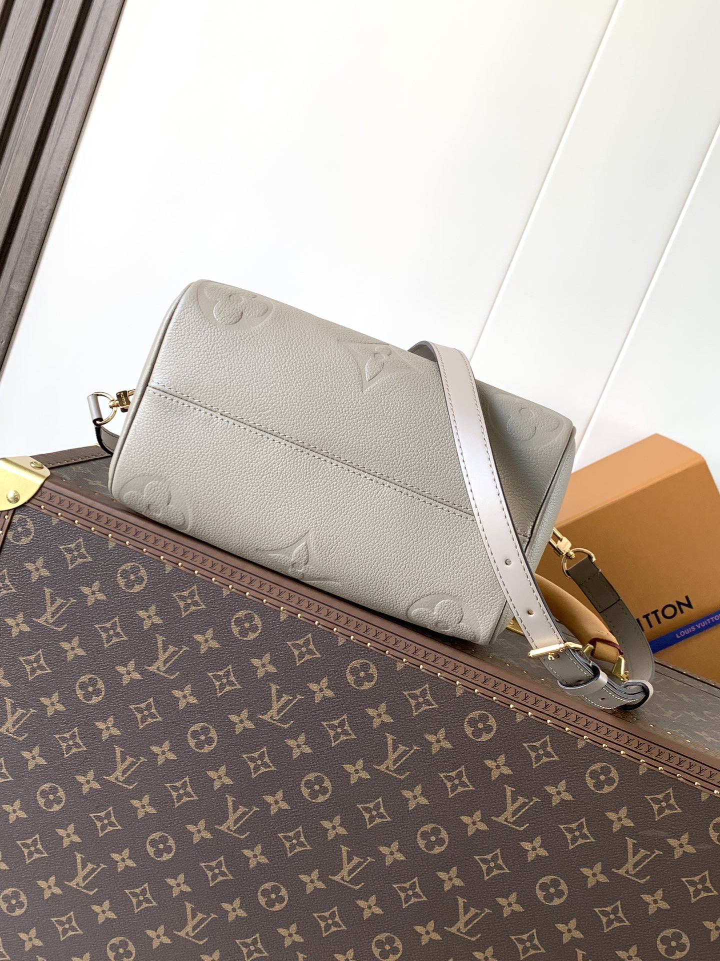 LV Speedy Bandoulière 25 M59273 25x19x15cm