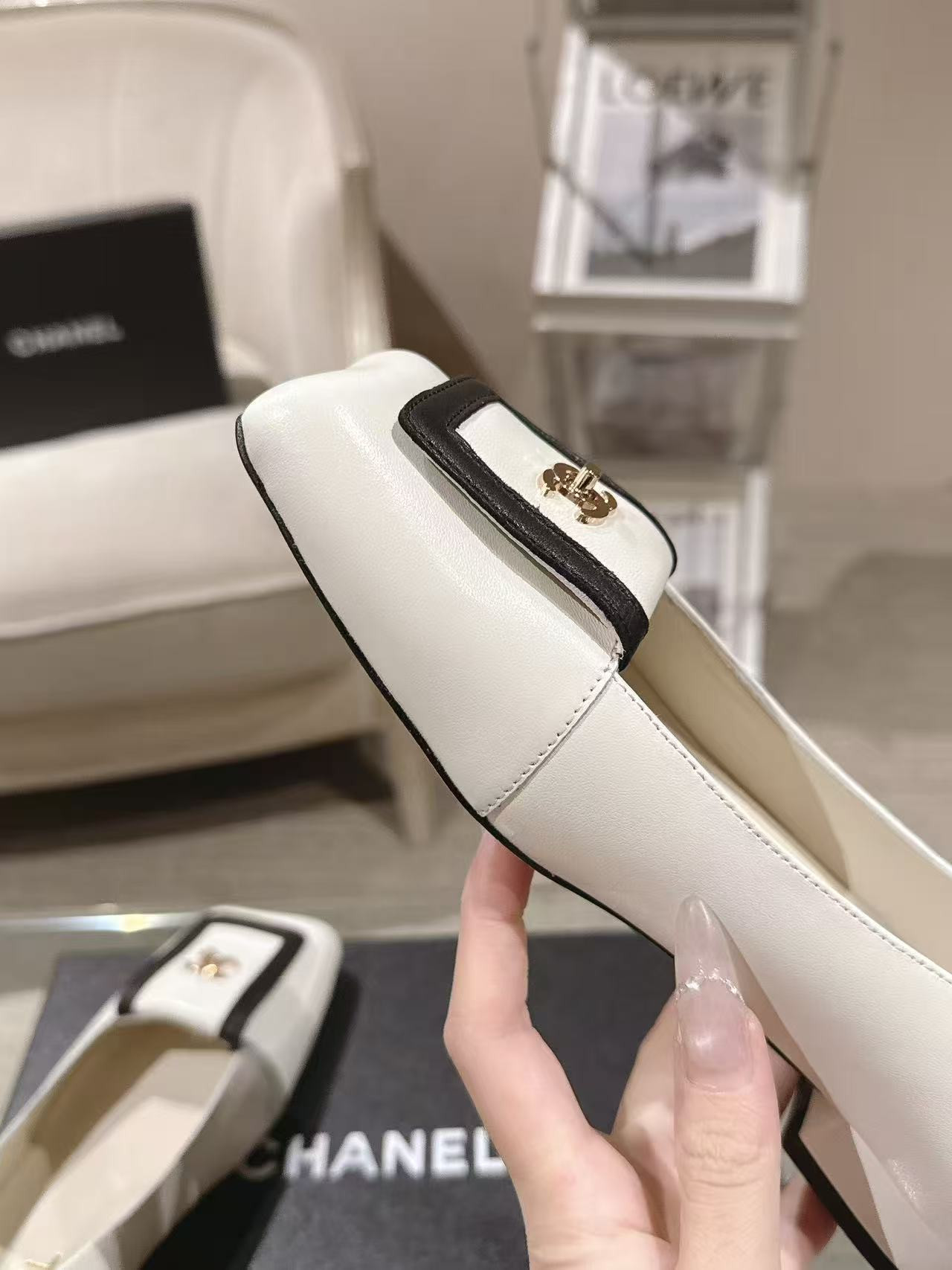 ua Ch**el flats