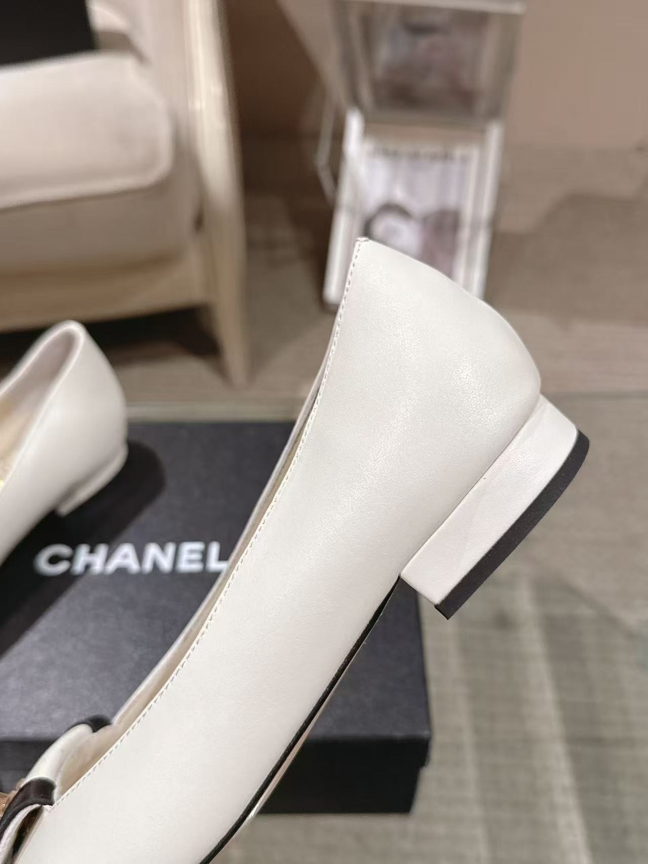 ua Ch**el flats