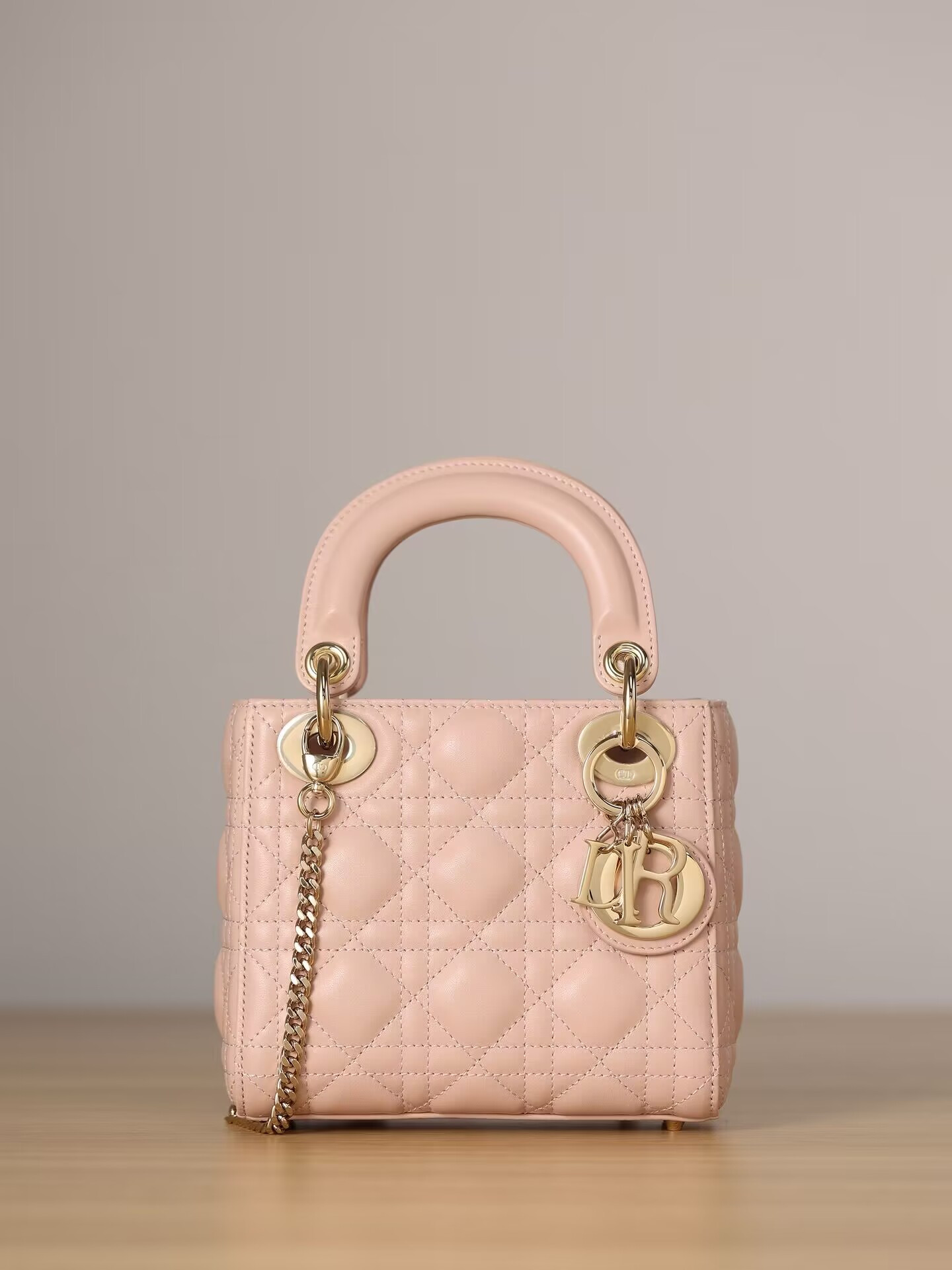 D10r Classic Lady 17×7×15cm