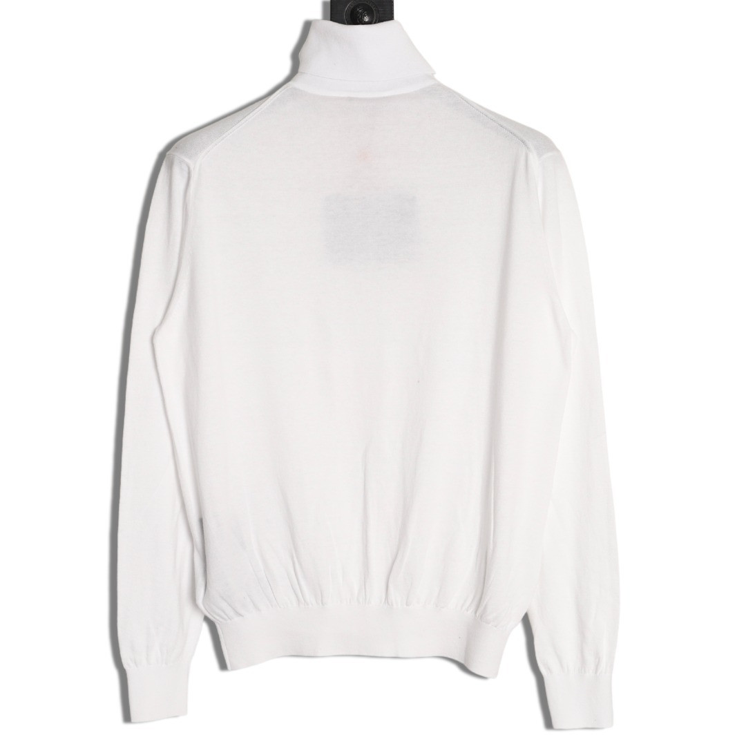 Pra*a prd sweaters