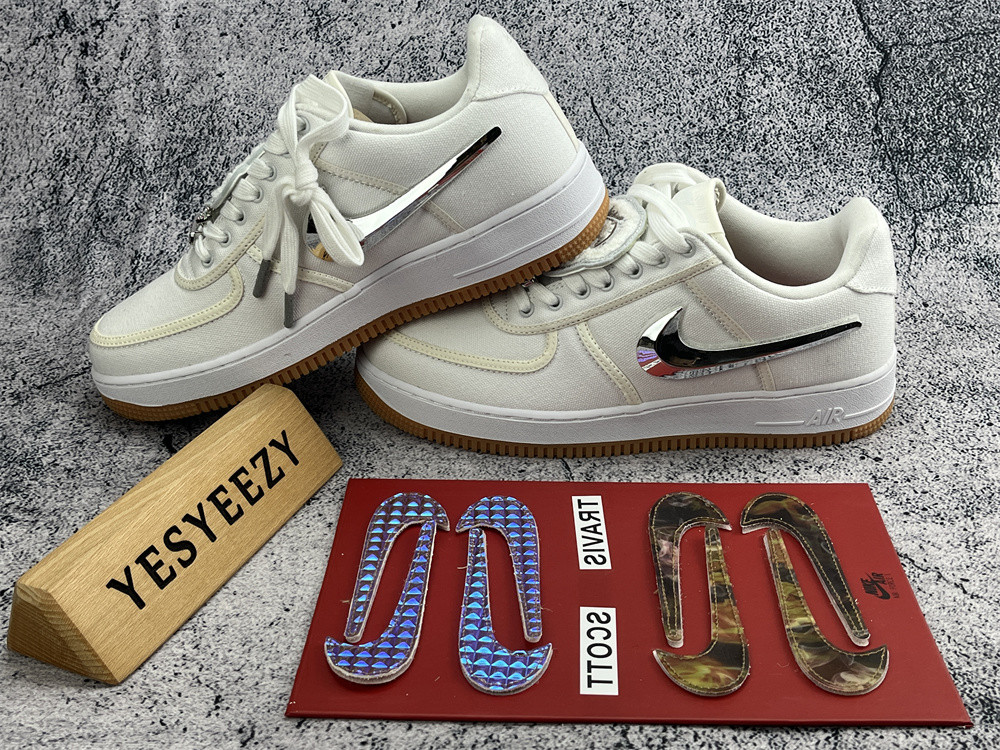 UA TRAVIS SCOTT X AIR FORCE 1 