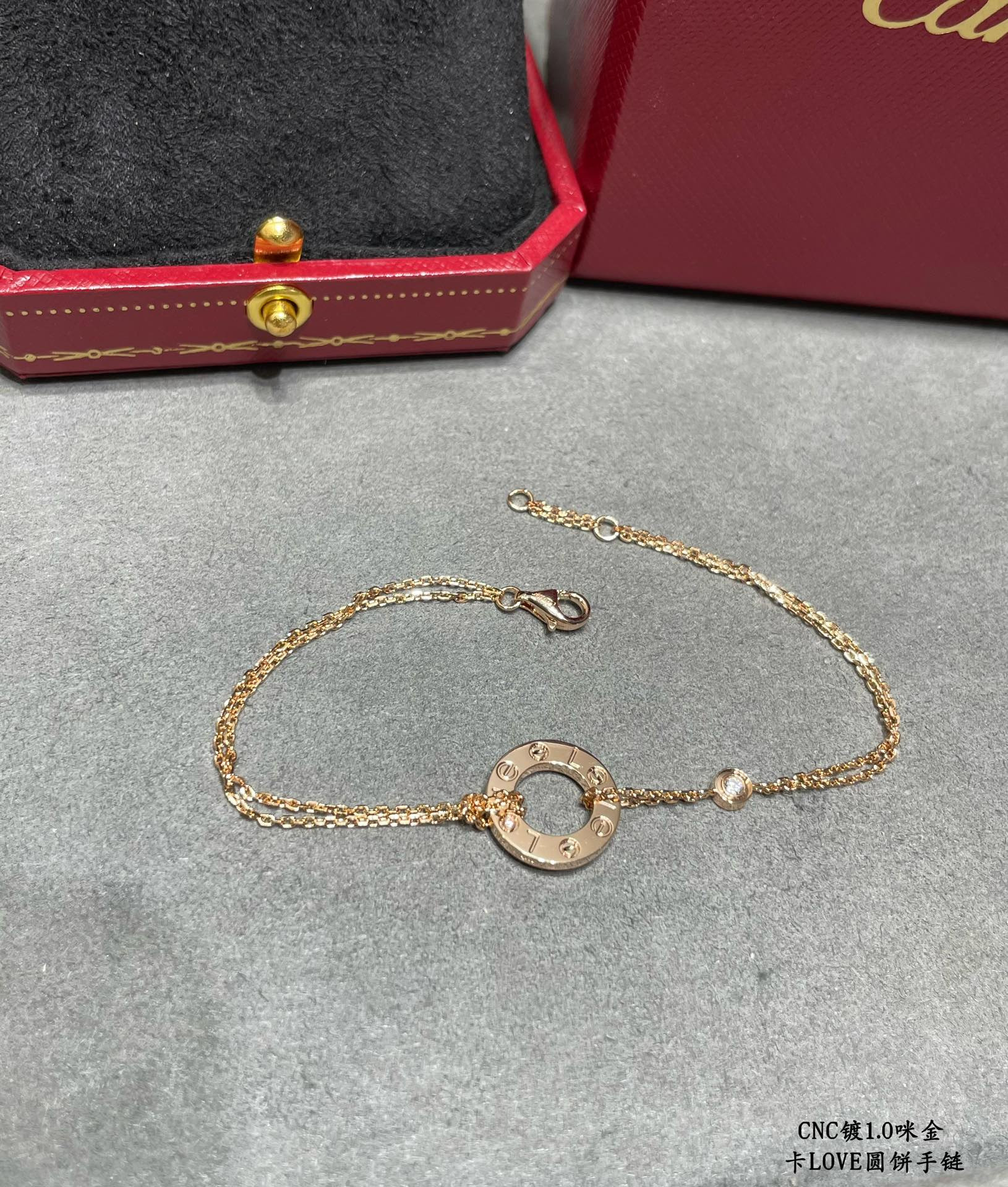 Ca*t1er Double-sided coin Bracelet
