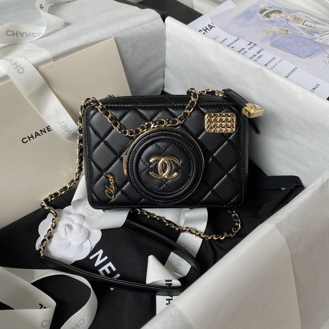 Ch**el CAMERA BAG 4.5 × 6.2 × 2.3 in