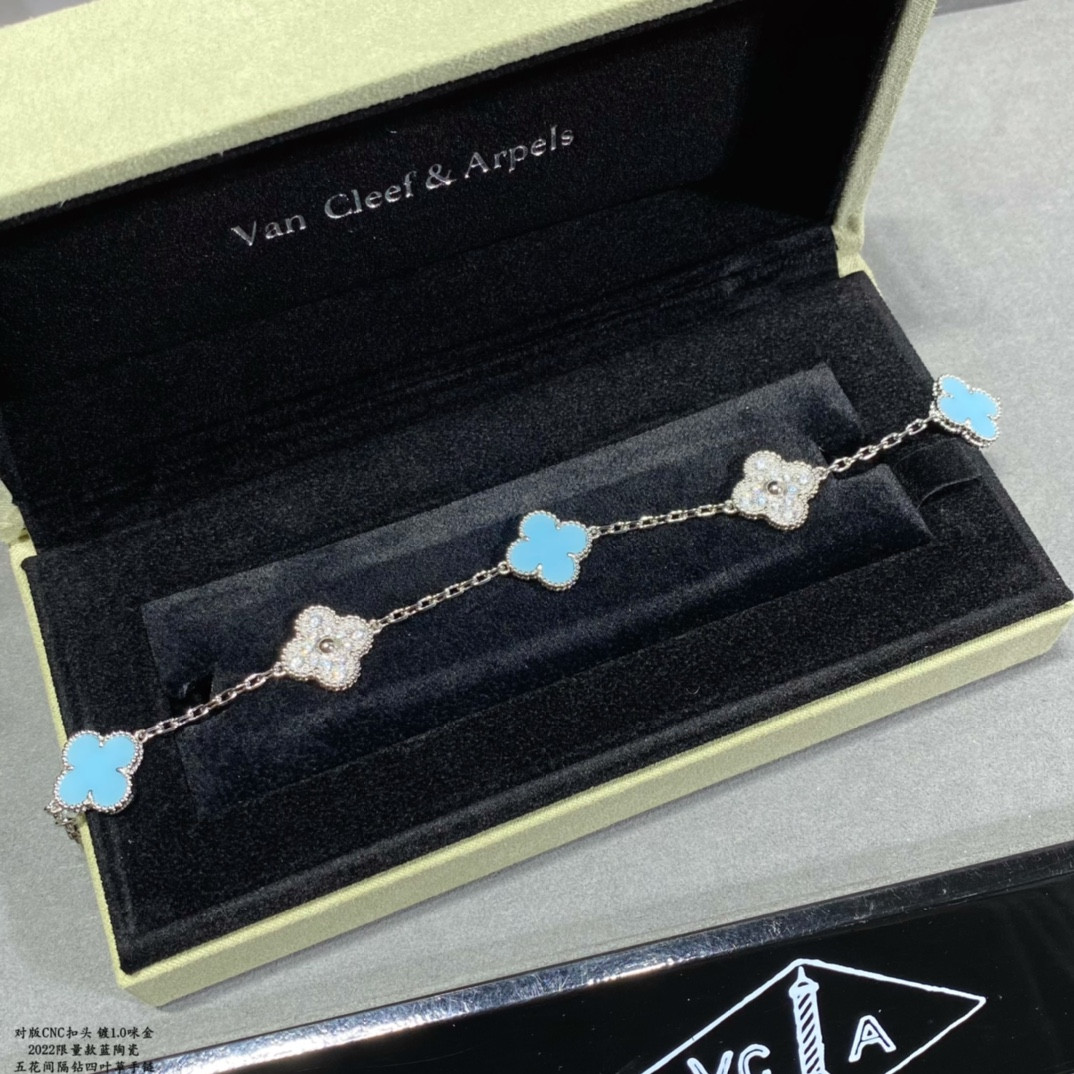 V*n Cl**f & Arpels Royal Blue Ceramic Five-Flower Four-Leaf Clover Bracelet