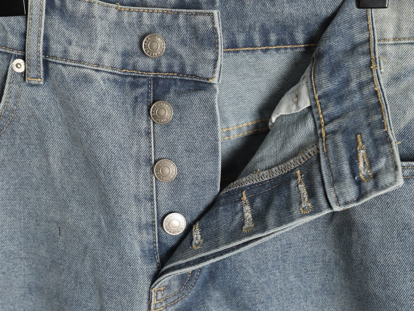 Ba1en*iaga 26ss shorts