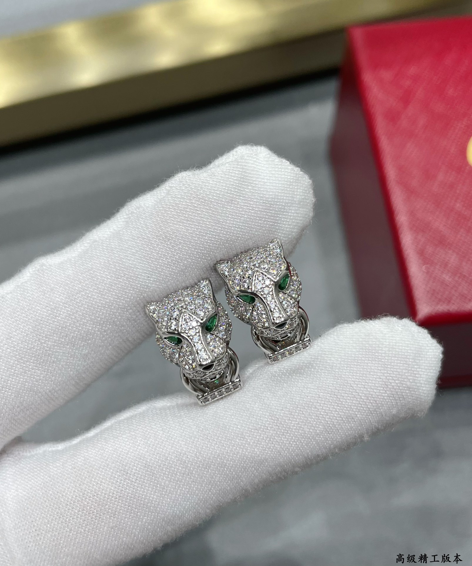Ca*t1er Leopard head Earrings