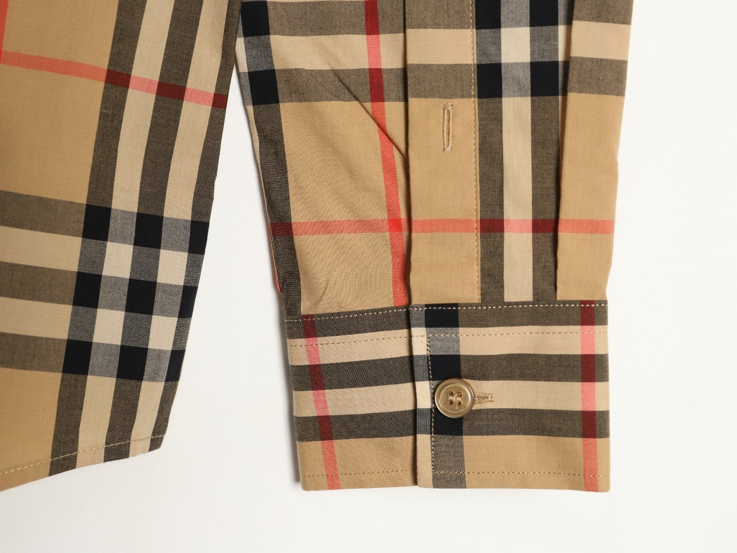Bv*b*rry long-sleeved shirts