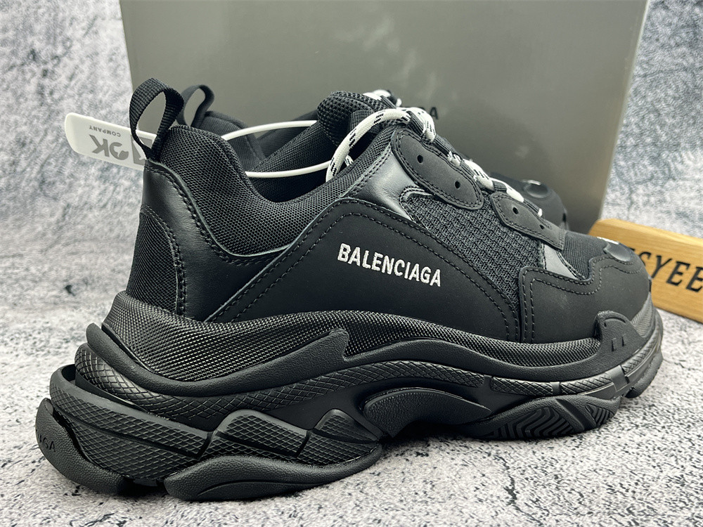 UA TRIPLE S SNEAKER SILVER BLACK